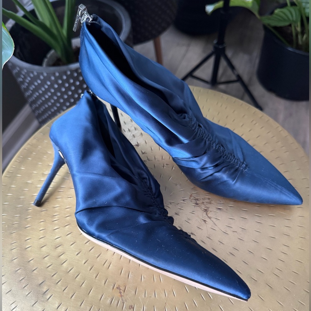 Zara navy blue satin shoe